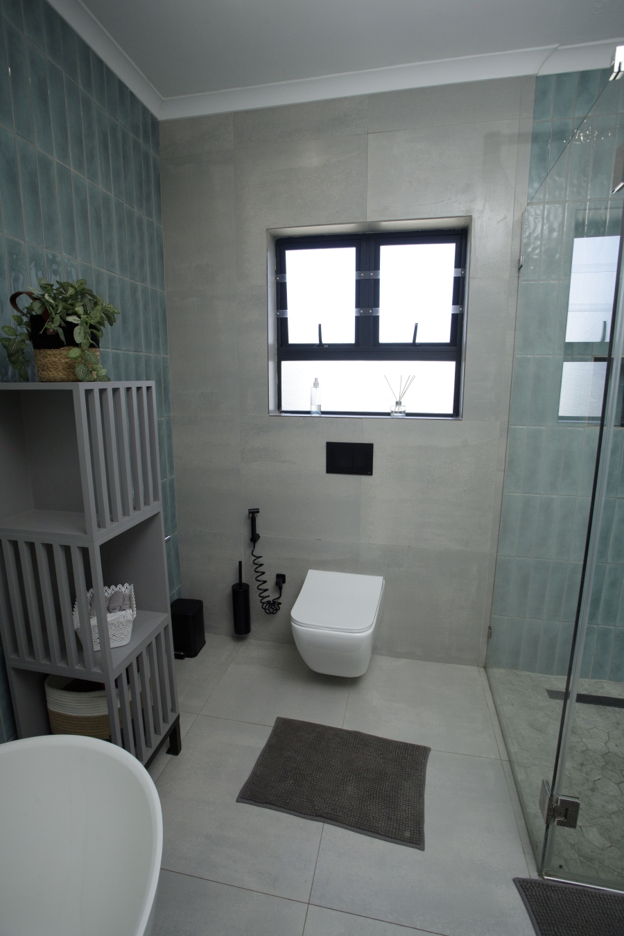 4 Bedroom Property for Sale in Loevenstein Western Cape